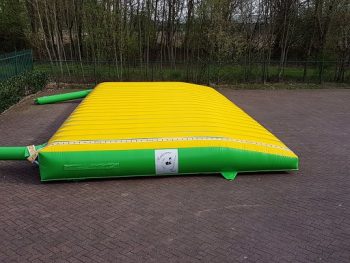 Custom Fierljeppen Airbag Baekspringe Naer