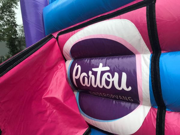 Buy custom made bouncy castle