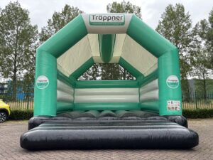 Customized bouncy castle Tröppner