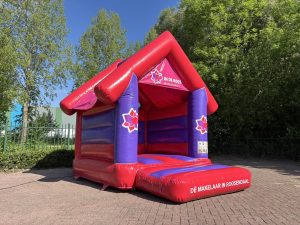 Bouncy Castle roos real estate