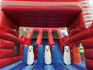 Inflatable Park Winter Wonderland Pinguins
