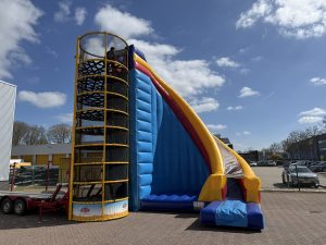 Custom-Made Combi Action Slide 1