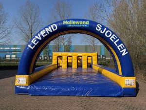 Custom Life-Size Shuffleboard Hollewand